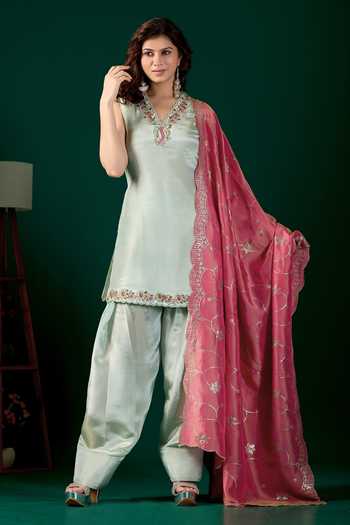 Shop_Damoiselle_Green Silk, Tissue V-neck Embroidered Kurta Set _Online_at_Aza_Fashions