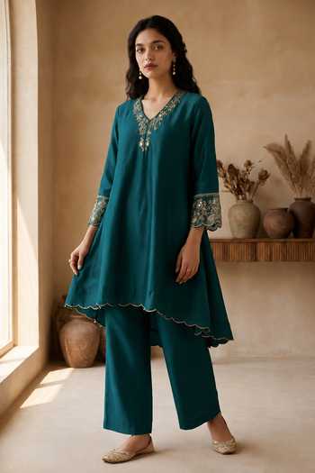 Shop_Vinusto_Blue Chanderi, Tissue V-neck, Yes Zardozi Work Kurta Set _Online_at_Aza_Fashions