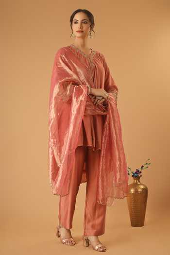 Vinusto_Peach Chanderi, Tissue V-neck, Yes Border Embroidered Kurta Set _at_Aza_Fashions
