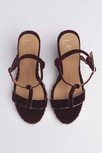 Shop_Nidhi Bhandari_Gold Embroidered Sequin Wedges _at_Aza_Fashions