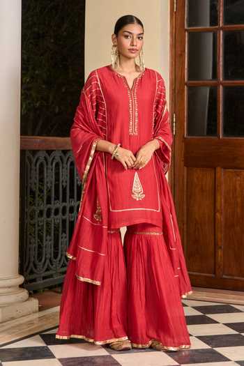 Buy_TA’Assur_Red Chanderi V-neck Embroidered Kurta Set _Online_at_Aza_Fashions