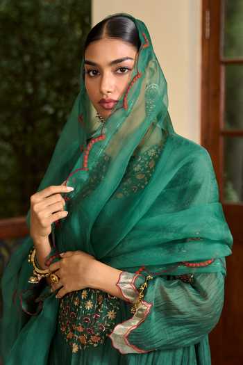 Shop_TA’Assur_Green Tissue Split V-neck Hand Embroidered Kurta Set 