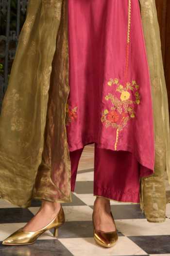 TA’Assur_Wine Silk Round Neck Applique Hand Embroidered Kurta Set _Online_at_Aza_Fashions