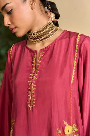 Buy_TA’Assur_Wine Silk Round Neck Applique Hand Embroidered Kurta Set 