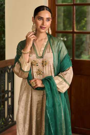 TA’Assur_Beige Tissue V-neck Hand Embroidered Kurta Set _Online_at_Aza_Fashions