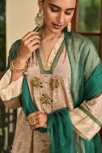 Shop_TA’Assur_Beige Tissue V-neck Hand Embroidered Kurta Set _Online_at_Aza_Fashions