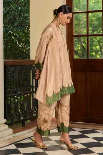 TA’Assur_Beige Silk V-neck, Yes Hand Embroidered Kurta Set _Online_at_Aza_Fashions