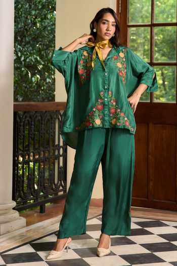 Buy_TA’Assur_Green Silk Collared Neck Applique Work Shirt And Pant Set _at_Aza_Fashions