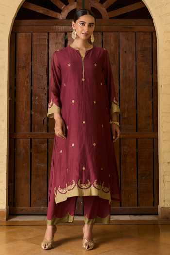 Shop_TA’Assur_Wine Chanderi Split V-neck Embroidered Kurta Set _Online_at_Aza_Fashions