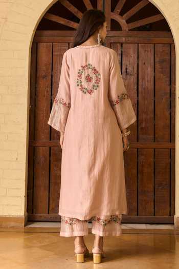 Shop_TA’Assur_Peach Chanderi, Tissue V-neck Hand Embroidered Kurta Set _at_Aza_Fashions