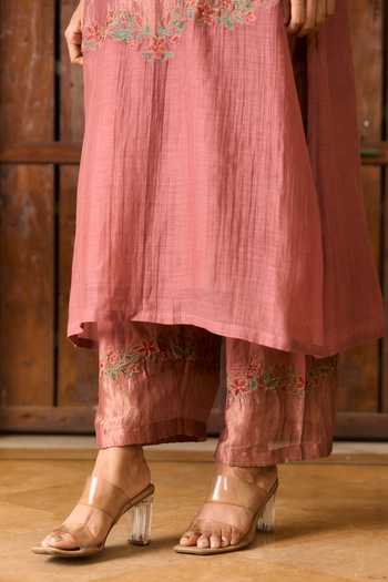 TA’Assur_Pink Chanderi, Tissue V-neck Hand Embroidered Kurta Set _Online_at_Aza_Fashions