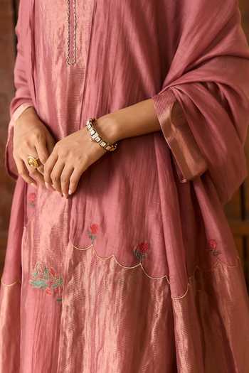 Buy_TA’Assur_Pink Chanderi, Tissue V-neck Hand Embroidered Kurta Set _Online_at_Aza_Fashions