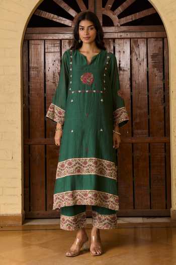 Shop_TA’Assur_Green Chanderi Split V-neck Hand Embroidered Kurta Set _Online_at_Aza_Fashions