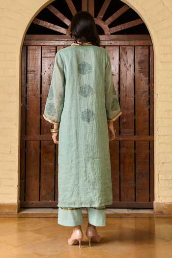 Shop_TA’Assur_Blue Chanderi, Tissue V-neck Hand Embroidered Kurta Set _at_Aza_Fashions