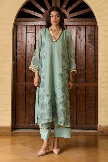 Buy_TA’Assur_Blue Chanderi, Tissue V-neck Hand Embroidered Kurta Set _Online_at_Aza_Fashions