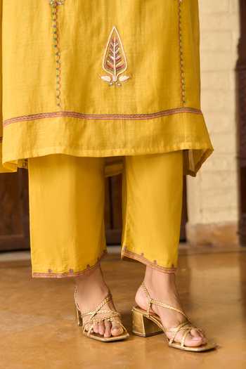 TA’Assur_Yellow Chanderi V-neck Hand Embroidered Kurta Set _Online_at_Aza_Fashions