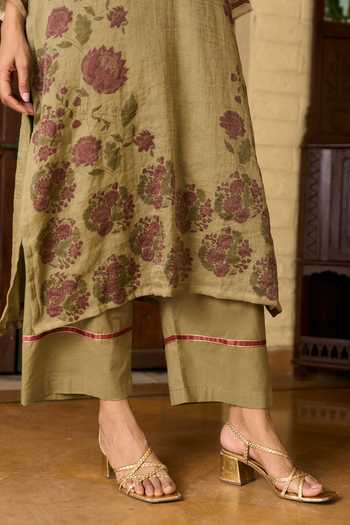 TA’Assur_Green Tissue V-neck Hand Embroidered Kurta Set _at_Aza_Fashions