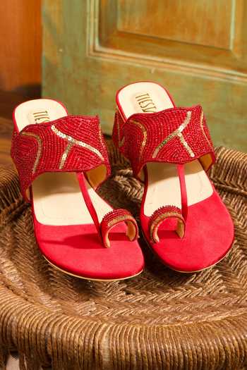 Tiesta_Red Kolhapuri Satin Heels _at_Aza_Fashions