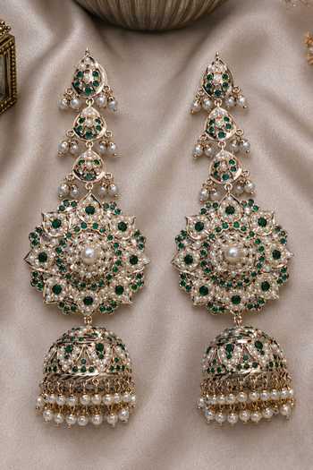 Shop_Vivinia By Vidhi Mehra_Gold Plated Stone Jadau Pearl Jhumka Earrings _at_Aza_Fashions