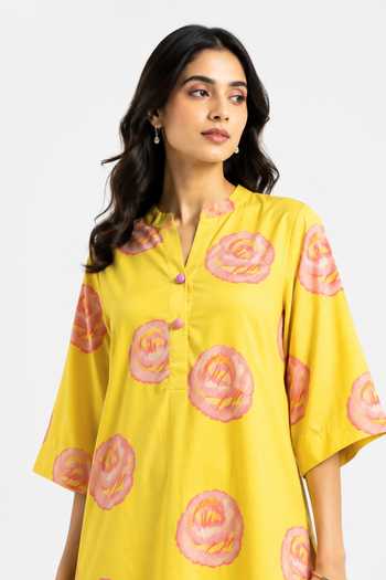 Poppi_Yellow Cotton Mandarin Collar, Split Gulaabo Sitaabo Printed Kurta And Salwar Set _at_Aza_Fashions