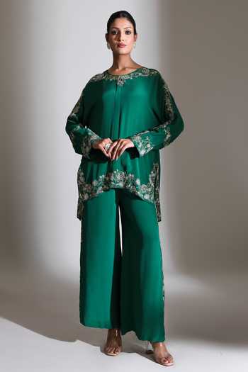 Buy_Tanu Malhotra_Green Crepe Round Neck Neckline Embroidered Top And Pant Set _at_Aza_Fashions