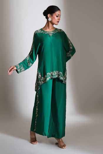 Tanu Malhotra_Green Crepe Round Neck Neckline Embroidered Top And Pant Set _at_Aza_Fashions