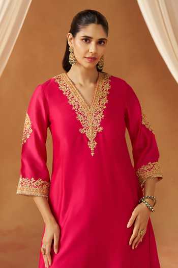 Shop_Sheetal Batra_Pink Silk, Chanderi V-neck Liana Placement Embroidered Kurta Set _Online_at_Aza_Fashions
