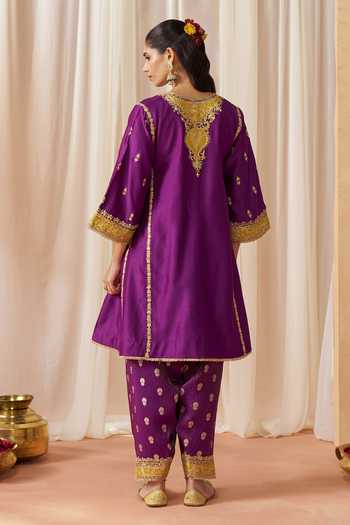 Shop_Sheetal Batra_Purple Silk, Chanderi Split V-neck, Yes Maahgul Kashmiri Tilla Kurta Set _at_Aza_Fashions