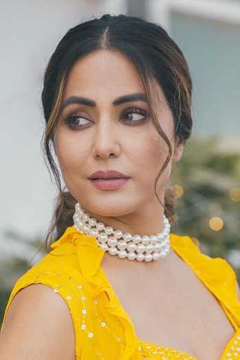 Buy_Prerto_White Pearly Isis Embellished Choker Necklace _at_Aza_Fashions