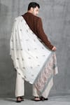 Shop_DUSALA_White Embroidered Handwoven Cashmere Wool Paisley Thread Work Stole _at_Aza_Fashions