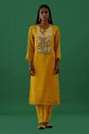 Shop_5elements_Yellow Chanderi Silk Tissue Embellishment Mirror And Ghungroo Round Kurta Set _at_Aza_Fashions