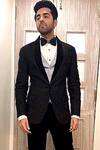 Shop_Rohit Gandhi + Rahul Khanna_Black Linen Shawl Collar Tuxedo And Pant Set _at_Aza_Fashions