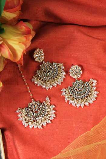 Buy_Ishhaara_Gold Plated Pearls, Diamonds Kundan Chandbalis And Maangtikka Set _Online_at_Aza_Fashions