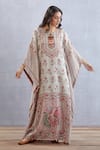 Buy Torani Green Pure Linen Bird, Chintz Round Jaituni Aarfa Kaftan Online at Aza Fashions Buy_Torani_Green Pure Linen Bird, Chintz Round Jaituni Aarfa Kaftan _Online_at_Aza_Fashions