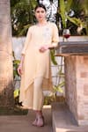 Buy_Linen Bloom_Peach 100% Linen Round Embroidered Asymmetric Kurta _Online_at_Aza_Fashions