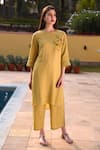 Buy_Linen Bloom_Yellow 100% Linen Round Hand Embroidered Kurta _Online_at_Aza_Fashions