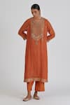 Buy_Lajjoo C_Orange Chanderi Viti Zardosi Embroidered Kurta And Pant Set_at_Aza_Fashions