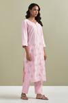 Priya Chaudhary_Pink Chanderi Silk Pearls Split V-neck Embroidered Kurta With Pant _Online_at_Aza_Fashions