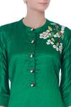 Desert Shine by Sulochana Jangir_Green Taffeta Silk Embroidered Floral Band Collar Kurta For Women_at_Aza_Fashions