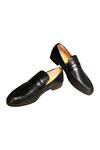 Buy_Artimen_Black Plain Woven Leather Handcrafted Penny Loafer _at_Aza_Fashions
