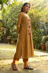 Buy_Rekha Agra_Yellow Cotton Slub Round Printed Kurta And Pant Set _at_Aza_Fashions