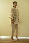 Oja_Cream Handloom Silk Embroidered Floral Applique Band Shirt And Pant Set For Women_Online_at_Aza_Fashions