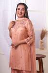 Geetika Jain_Pink Kurta  Slub Silk Hand Embroidered Floral Round Bell-bottom Set  _Online_at_Aza_Fashions