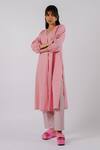 Buy Tussah By Siddhi Shah Pink Cotton Checkered V Neck Solid Kurta With Pant Online at Aza Fashions Buy_Tussah By Siddhi Shah_Pink Cotton Checkered V Neck Solid Kurta With Pant _Online_at_Aza_Fashions