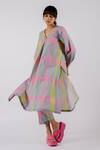 Buy_Tussah By Siddhi Shah_Multi Color Cotton Checkered V Neck Box Pleat Kurta With Pant  _Online_at_Aza_Fashions
