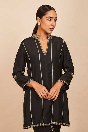 Sue Mue_Black Silk Zari, Embroidery Mandarin Collar Short Kurta And Pant Set _Online_at_Aza_Fashions