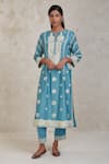 Buy_Sue Mue_Blue Handwoven Pure Chanderi Embroidered Dori Notched Umaiza Kurta Pant Set 