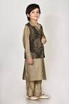 Arihant Rai Sinha_Brown Handloom And Cotton Woven Thread Jacket & Kurta Set _Online_at_Aza_Fashions