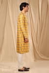 Buy_Masaba_Beige Raw Silk Printed Bloomingdale Kurta _Online_at_Aza_Fashions