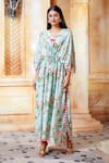 Buy_Aariyana Couture_Green Embroidery V Neck Floral Print Kaftan Tunic _at_Aza_Fashions